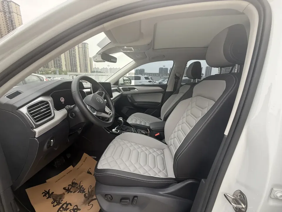Volkswagen Tayron Tanyue 2023 330TSI 2WD R-Line High Energy Edition 2023 — миниатюра 5
