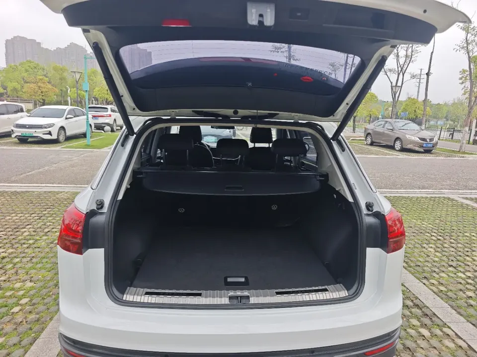 Volkswagen Tayron Tanyue 2022 280TSI 2WD Luxury Smart Edition 2022 — миниатюра 4