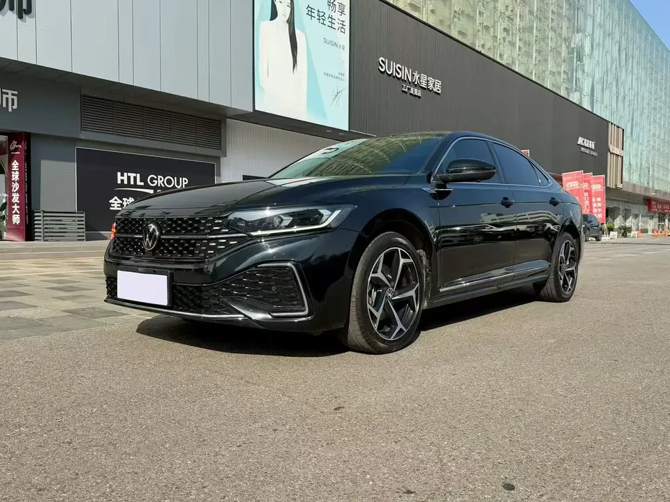 Volkswagen Passat 2023