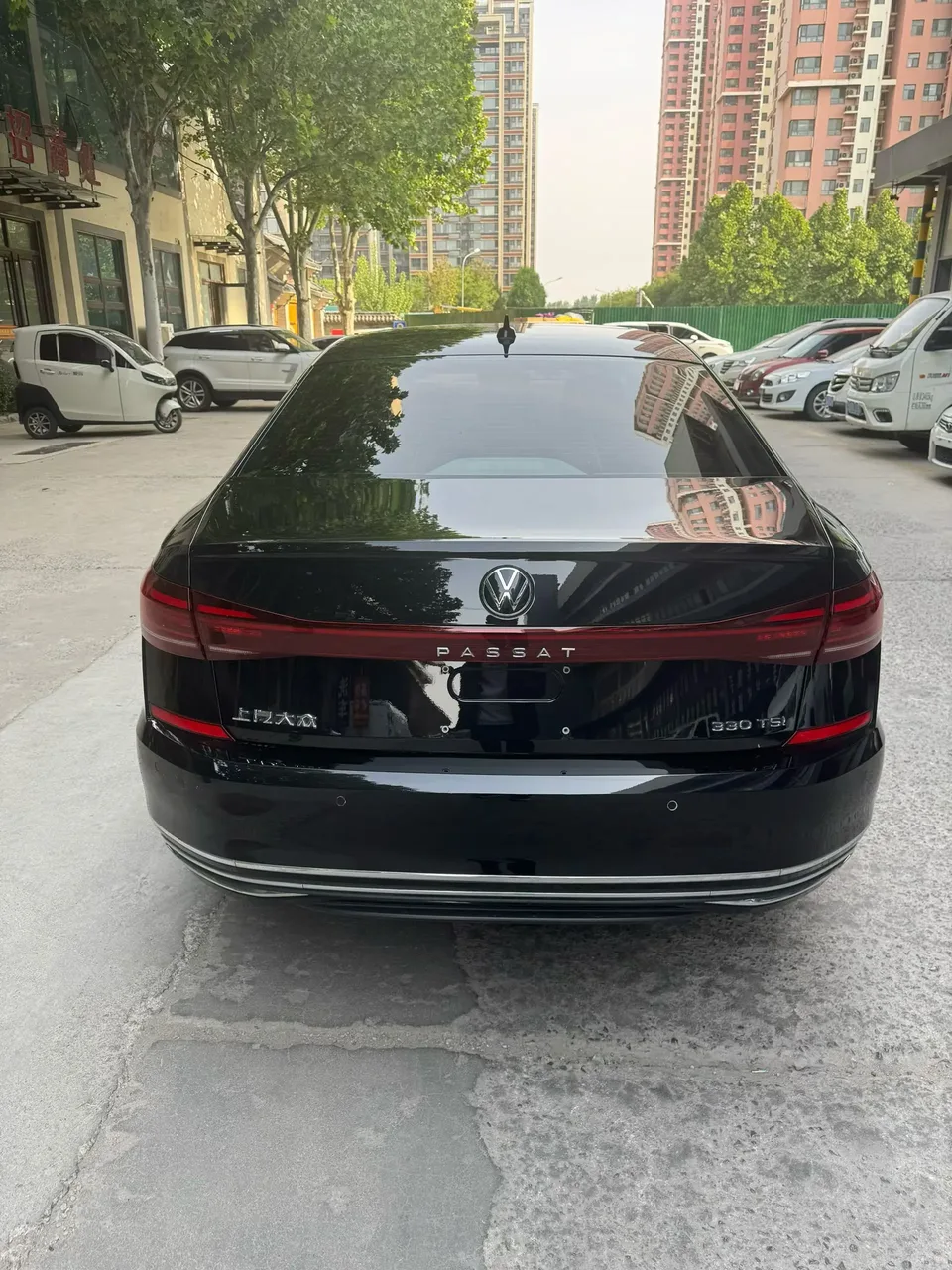 Volkswagen Passat Passat 2022 330TSI Deluxe Edition 2022 — миниатюра 2