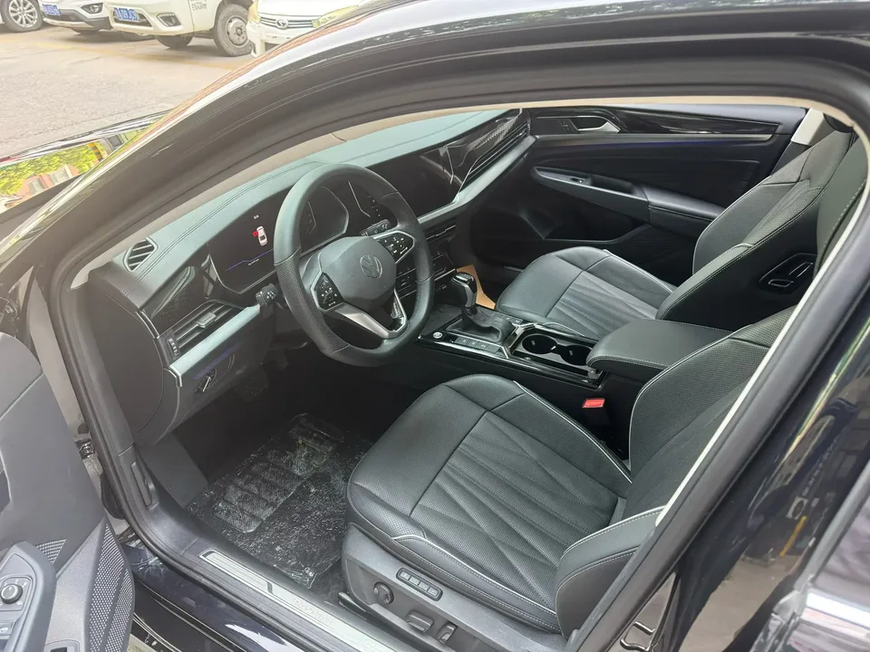 Volkswagen Passat Passat 2022 330TSI Deluxe Edition 2022 — миниатюра 5