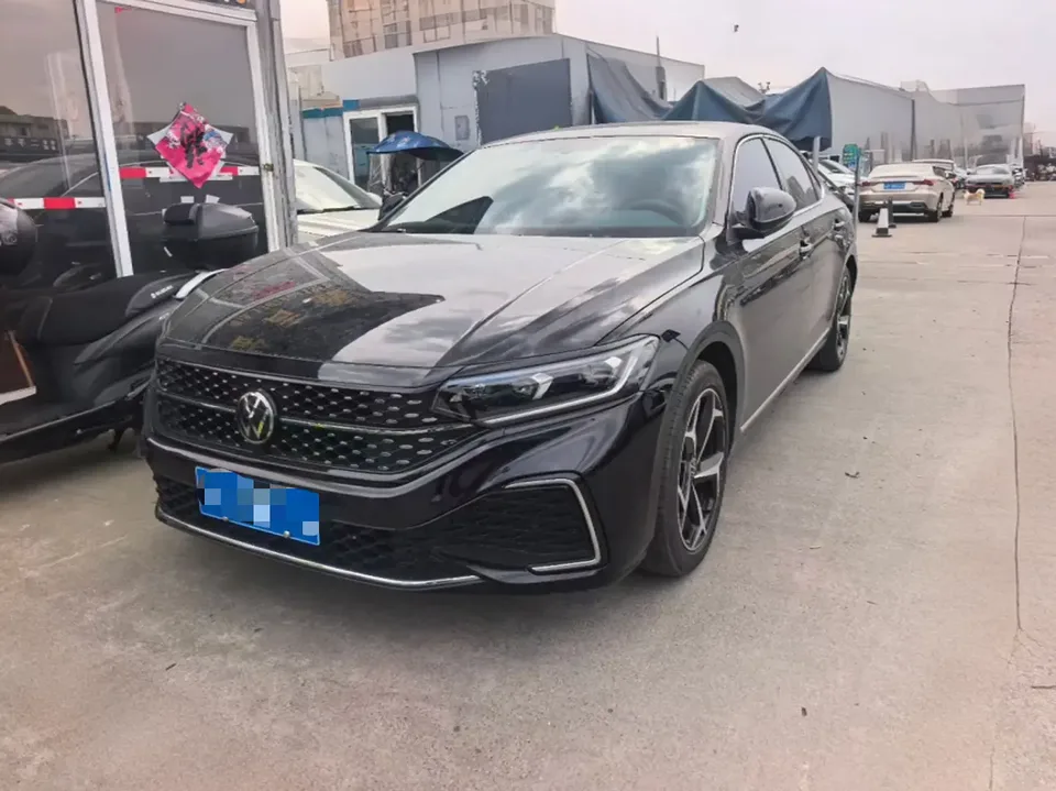 Volkswagen Passat 2024