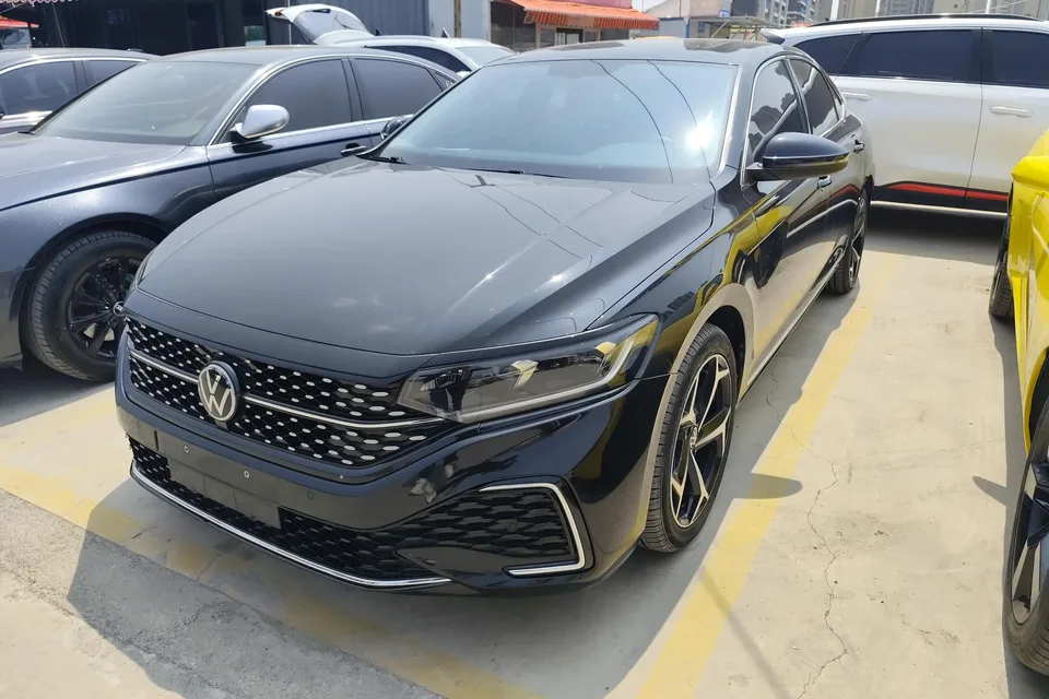 Volkswagen Passat 2024