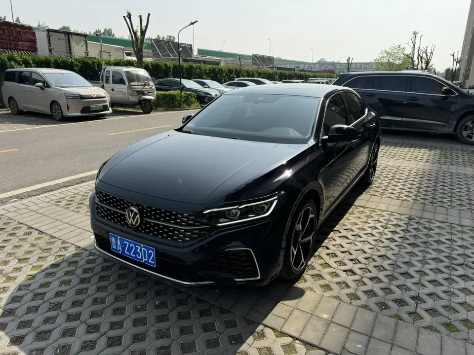 Volkswagen Passat 2024