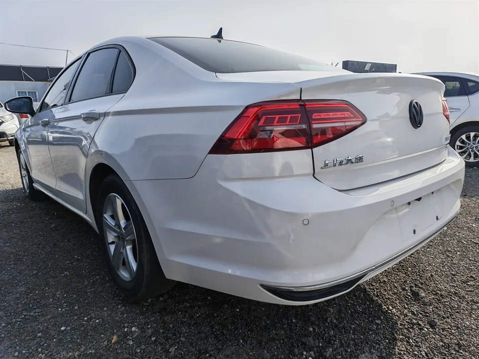 Volkswagen Lamando Lingdu 2021 230TSI DSG Fashion Edition 2022 — миниатюра 4