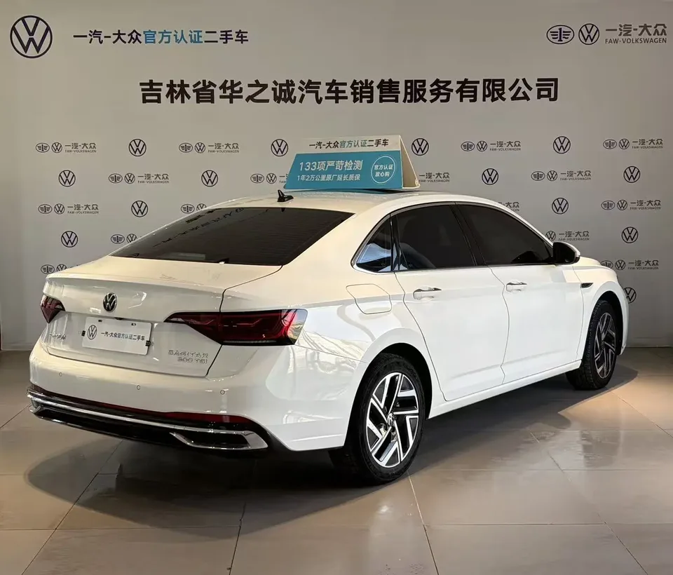 Volkswagen Sagitar 2023 Sagitar 300TSI DSG Beyond Edition 2023 — миниатюра 2