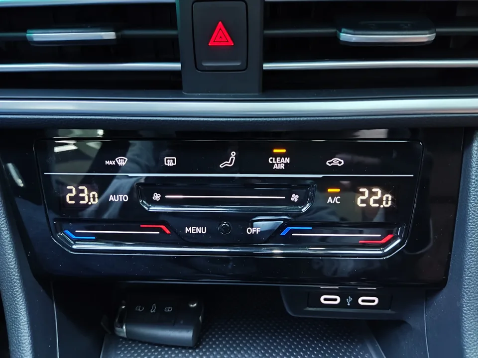 Volkswagen Sagitar 2023 Sagitar 280TSI DSG Beyond Edition 2022 — миниатюра 4