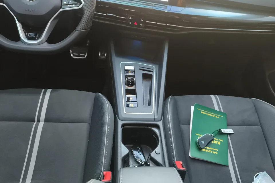 Volkswagen Golf facelift 280TSI DSG R-Line Lite 2024 — миниатюра 3