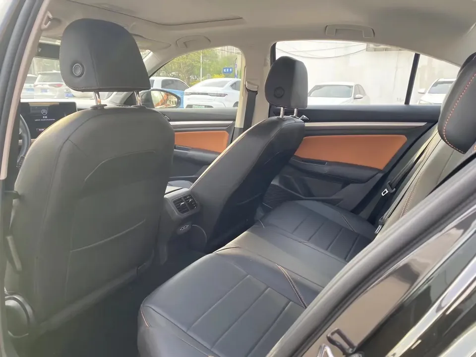 Volkswagen Bora Bora 2023 200TSI DSG Free Travel Edition 2024 — thumbnail 3