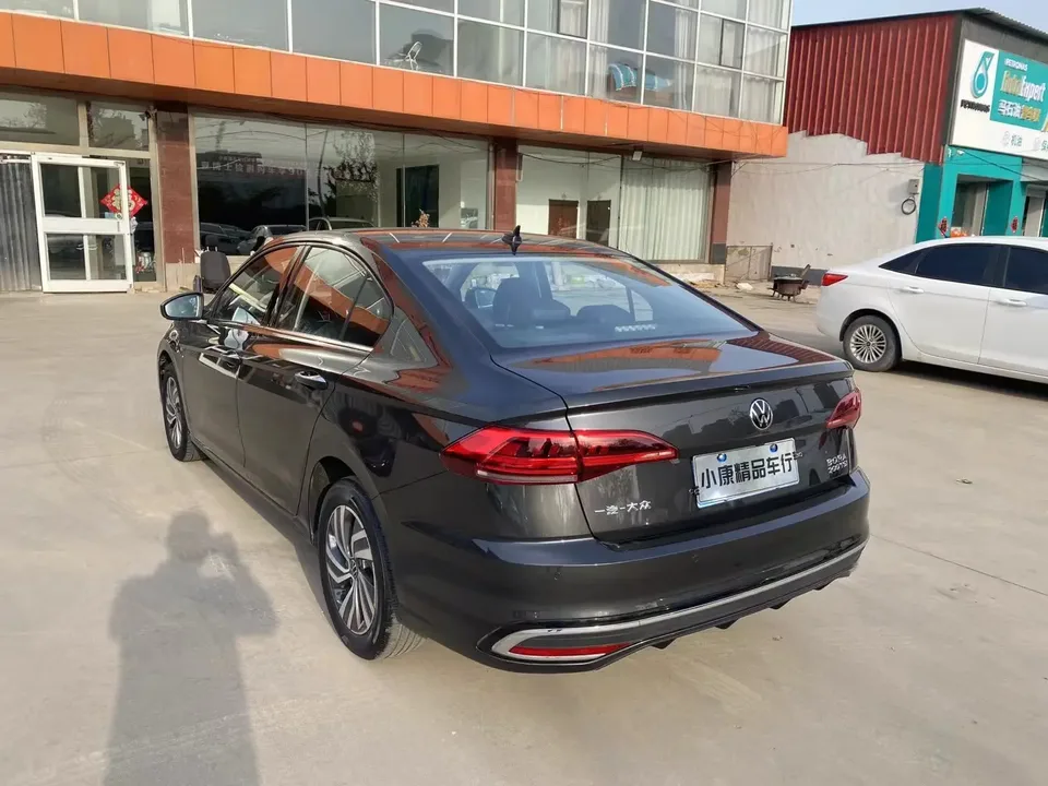 Volkswagen Bora Bora 2023 200TSI DSG Free Travel Edition 2024 — thumbnail 4