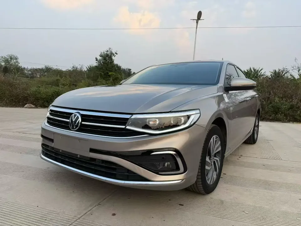 Volkswagen Bora Bora 2025 200TSI DSG Joy Travel Navigation Edition 2024 — фото 1, купить с доставкой в Москву