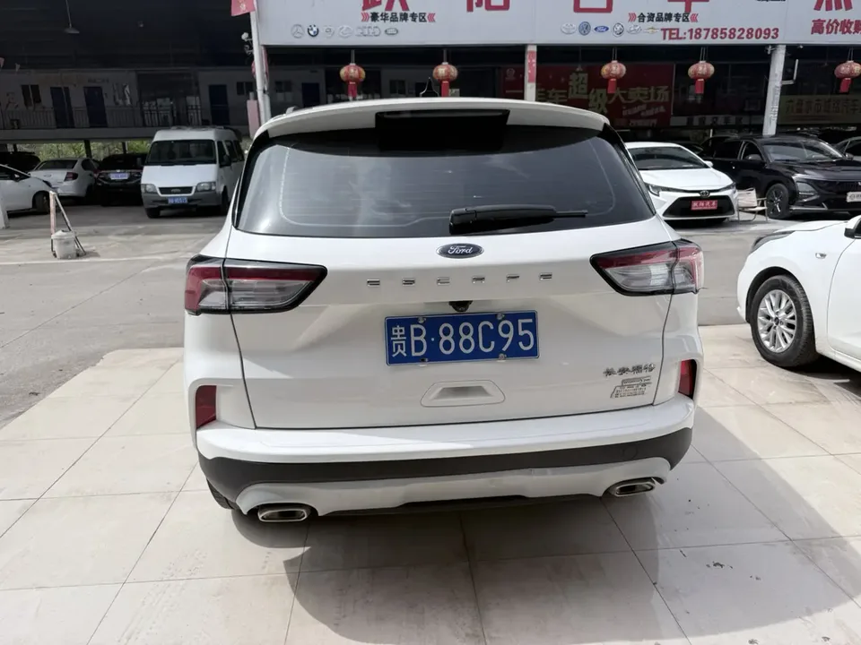 Ford Escape EcoBoost 245 2WD Leisure Edition 2022 — миниатюра 2