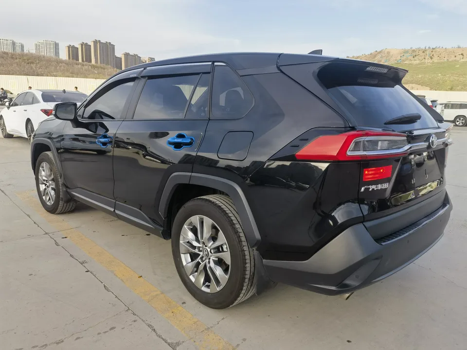 Toyota Willanda 2.0L 2WD Leading Edition 2024 — миниатюра 2