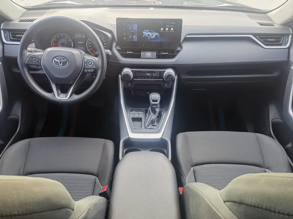Toyota Willanda 2.0L 2WD Leading Edition 2024 — миниатюра 3