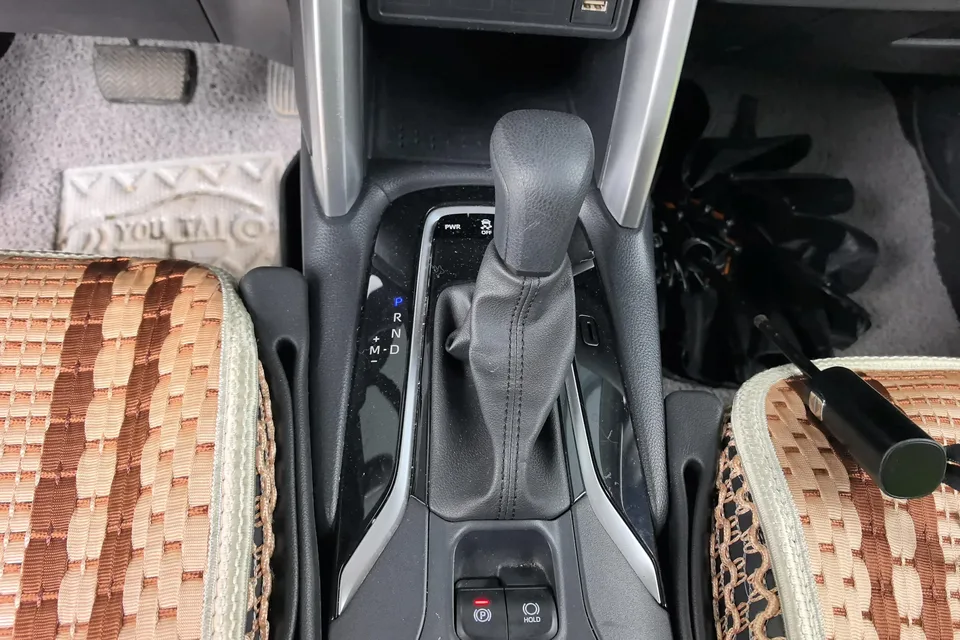 Toyota CorollaCross 2.0L CVT Elite Edition 2023 — миниатюра 4