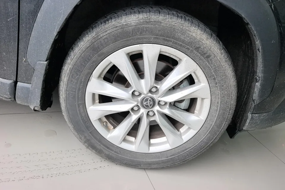 Toyota CorollaCross 2.0L CVT Elite Edition 2023 — миниатюра 5
