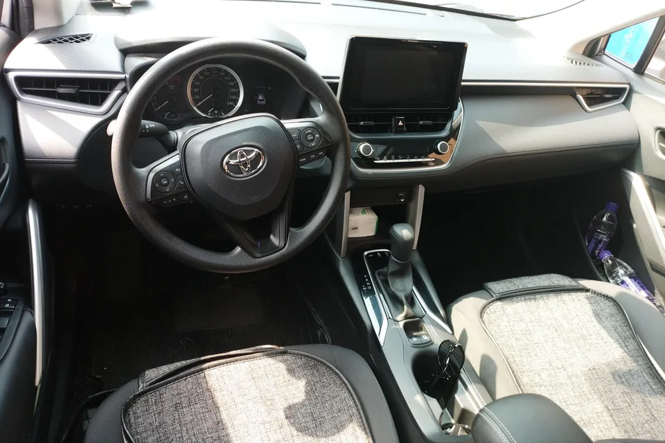 Toyota CorollaCross 2.0L Elite Edition 2022 — миниатюра 3