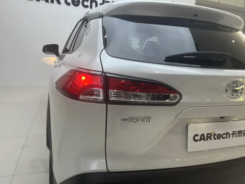 Toyota CorollaCross Corolla Sharp 2023 2.0L CVT Pioneer Edition 2024 — thumbnail 2