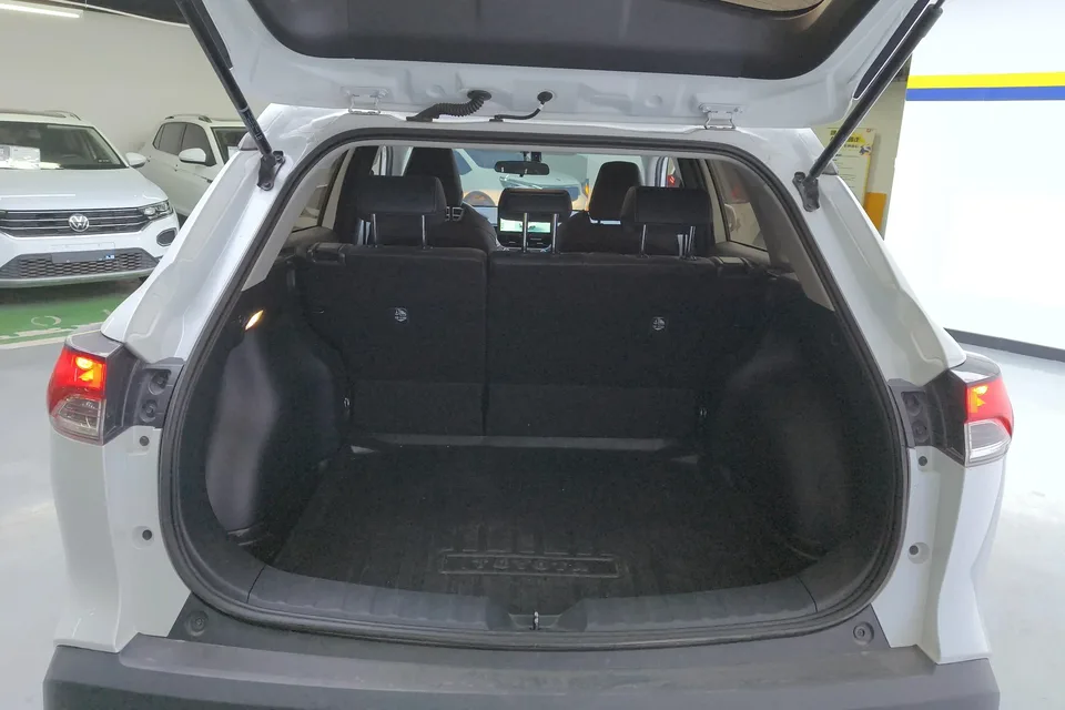 Toyota Frontlander Fenglanda 2024 2.0L CVT Elite Edition PLUS 2025 — миниатюра 4