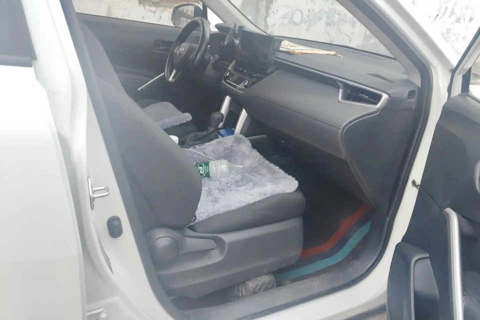 Toyota Frontlander 2.0L CVT Leading Edition 2024 — миниатюра 5
