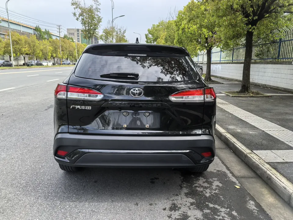 Toyota Frontlander 2.0L CVT Elite Edition 2023 — миниатюра 4