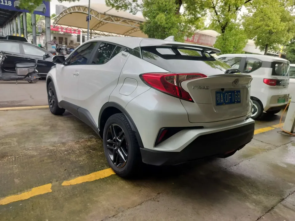 Toyota C-HR 2.0L Comfort Edition 2022 — миниатюра 4