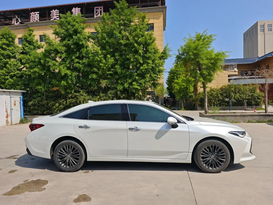 Toyota Avalon Avalon 2.0L XLE Premium Edition 2022 — миниатюра 2