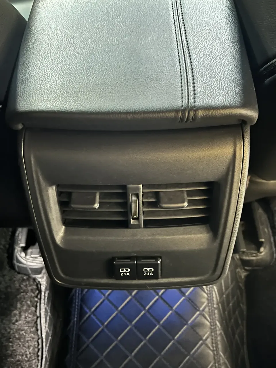 Toyota Avalon 2.0L Enterprising Edition 2022 — миниатюра 5