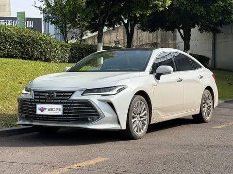Toyota Avalon 2025 buy in Moscow