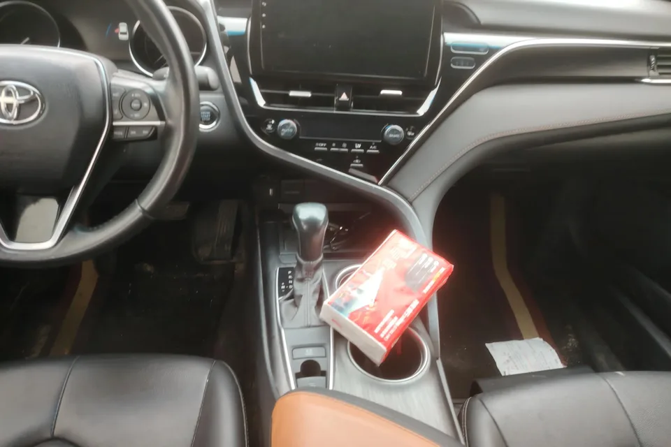 Toyota Camry 2.0G Deluxe Edition 2022 — миниатюра 3