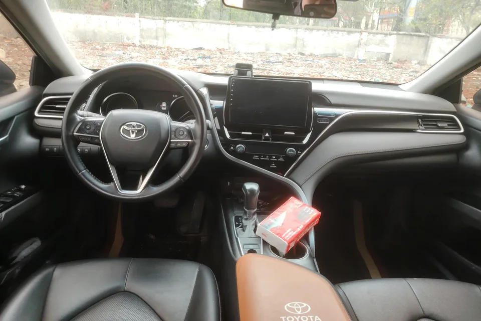 Toyota Camry 2.0G Deluxe Edition 2022 — миниатюра 4