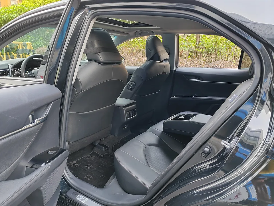 Toyota Camry 2.0G Deluxe Edition 2022 — миниатюра 4