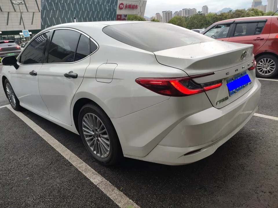 Toyota Camry Hybrid 2.0HGVP Luxury Edition 2024 — миниатюра 4