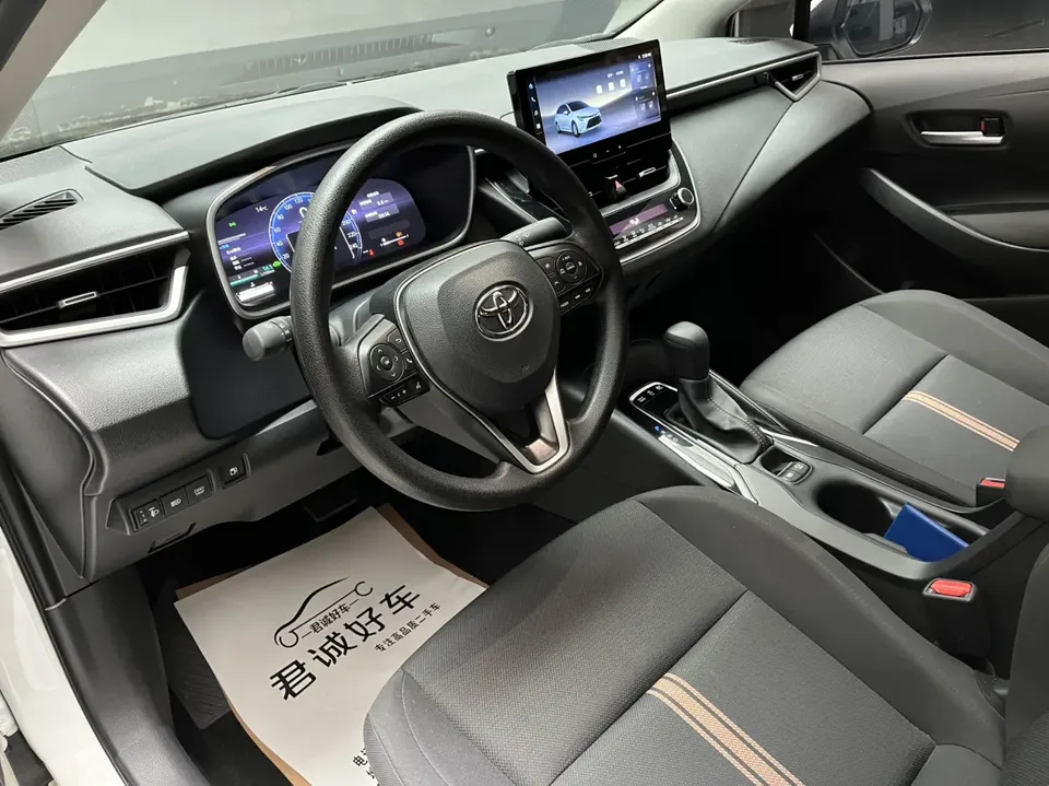 Toyota Levin Levin Hybrid 1.8L Knight Edition 2024 — миниатюра 3