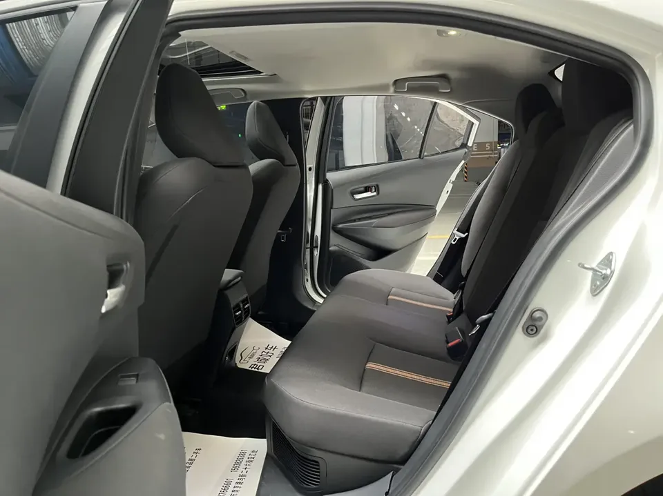 Toyota Levin Levin Hybrid 1.8L Knight Edition 2024 — миниатюра 4