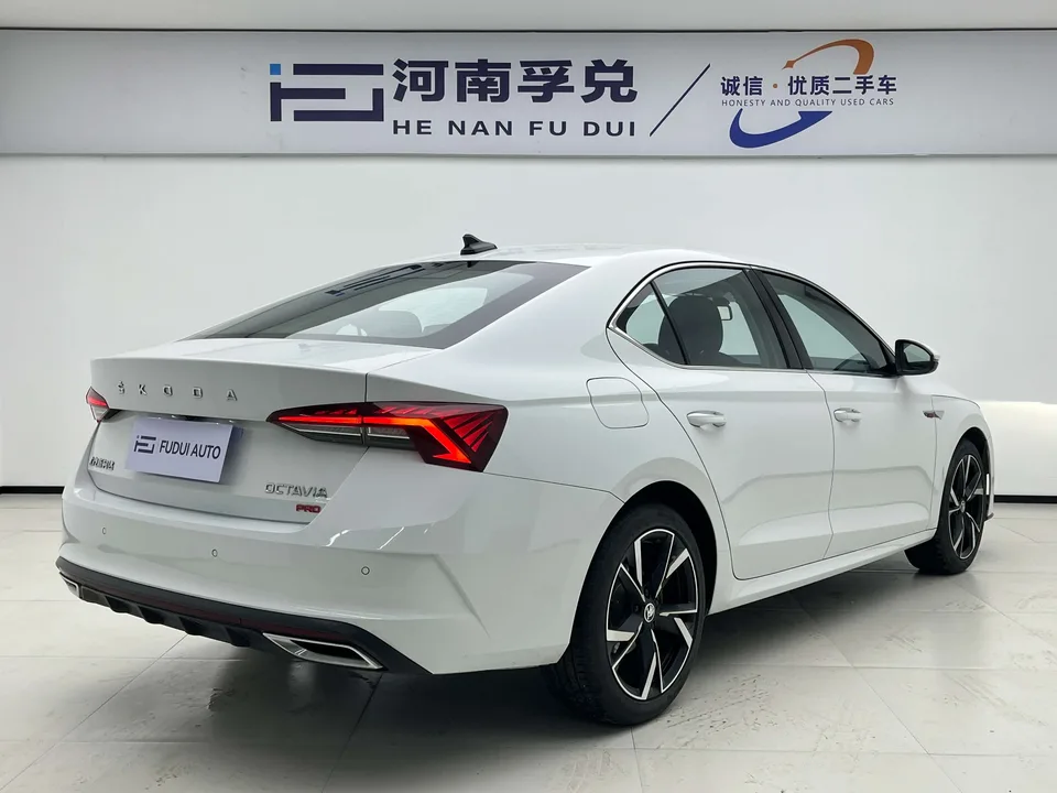 Skoda Octavia Octavia 2023 Modified PRO TSI280 DSG Premium Edition 2024 — thumbnail 2