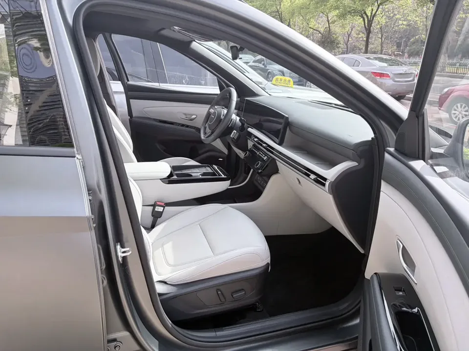 Hyundai tucson l Tucson 2025 Tucson L 1.5T TOP 4WD Flagship Edition 2026 — миниатюра 4