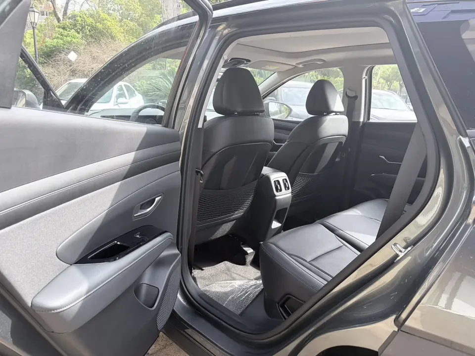 Hyundai tucson l Tucson 2025 Tucson L 1.5T TOP 4WD Flagship Edition 2026 — миниатюра 5