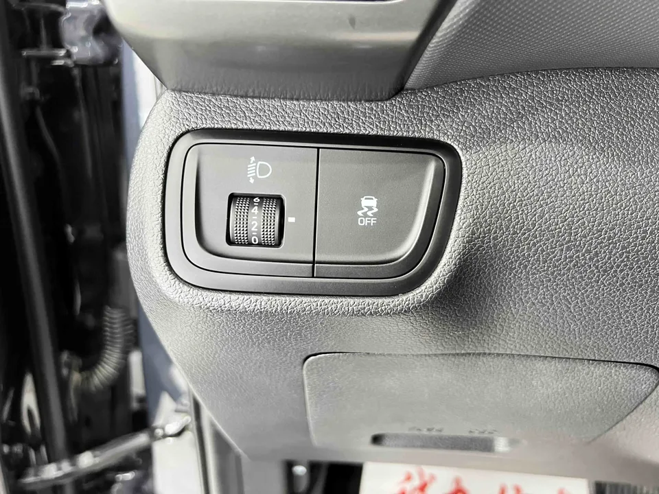 Hyundai ix35 Hyundai ix35 2021 240T GDi DCT 2WD Leading Edition GLS 2022 — миниатюра 5