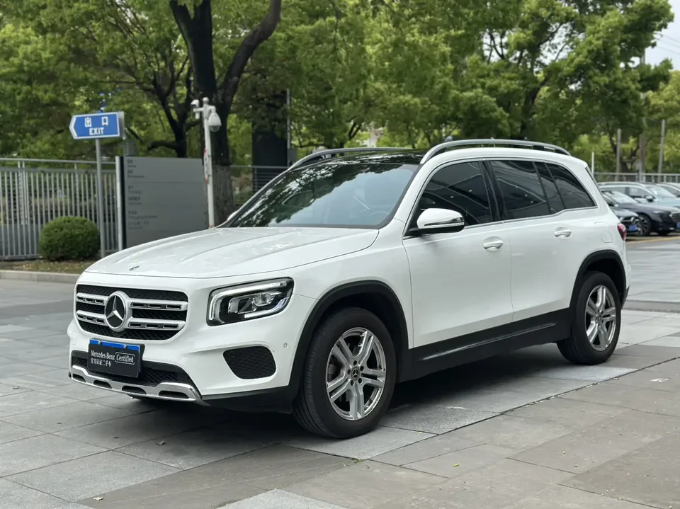 Mercedes-Benz GLB-Class 2023