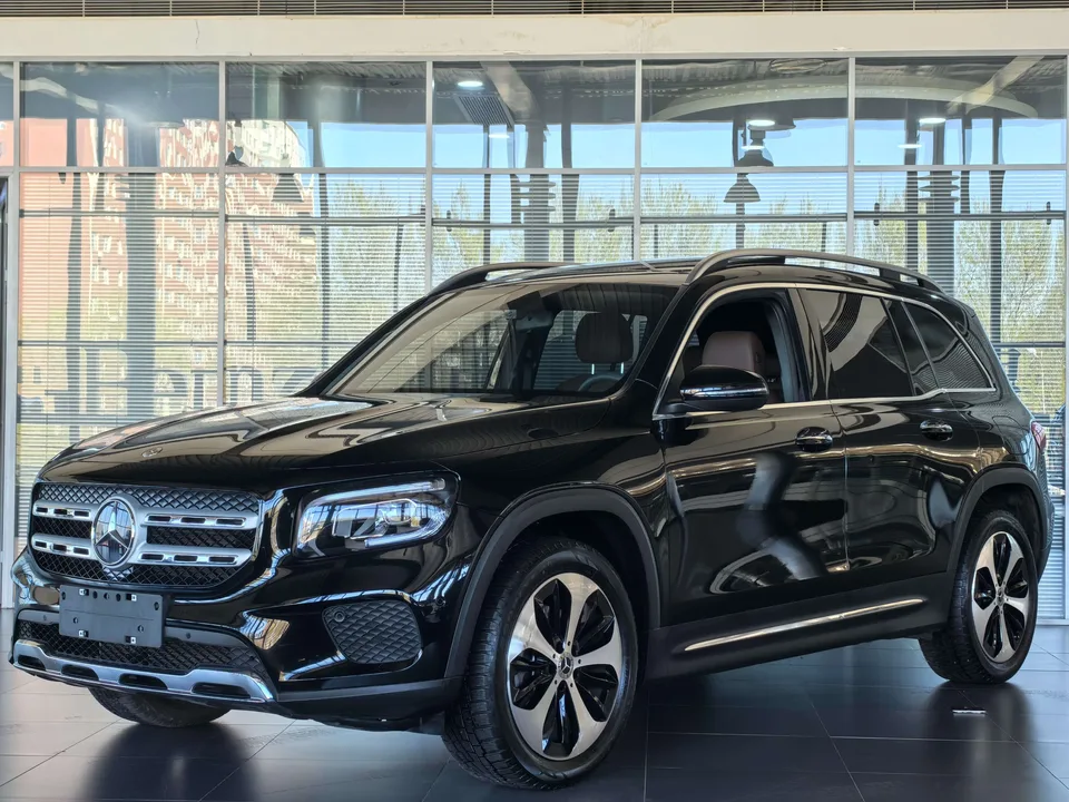 Mercedes-Benz GLB-Class 2023