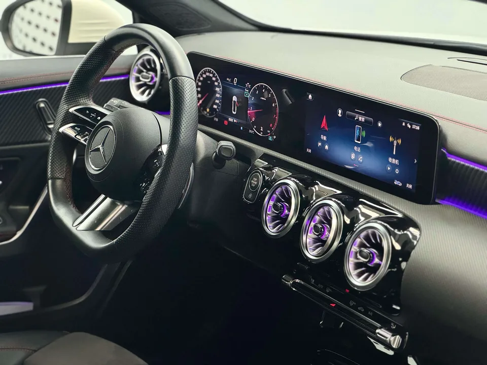 Mercedes-Benz Mercedes Benz A Class Mercedes-Benz A-Class 2024 facelift A 200 L fashion version 2023 — миниатюра 2