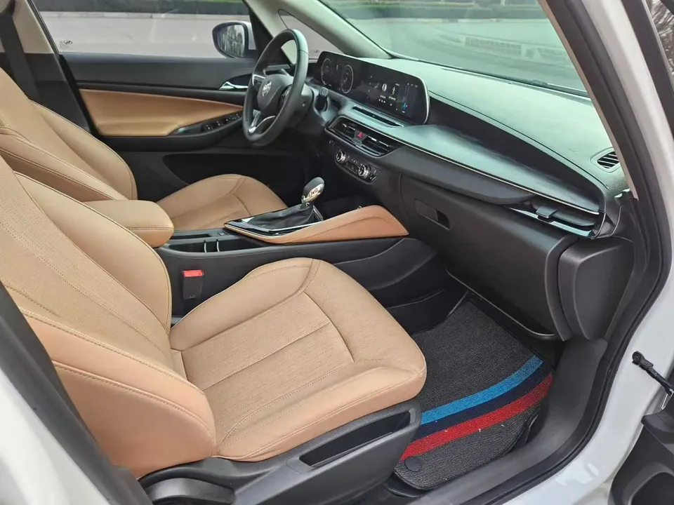 Buick GL6 Buick GL6 2021 323T mild hybrid connected luxury model 2023 — миниатюра 4