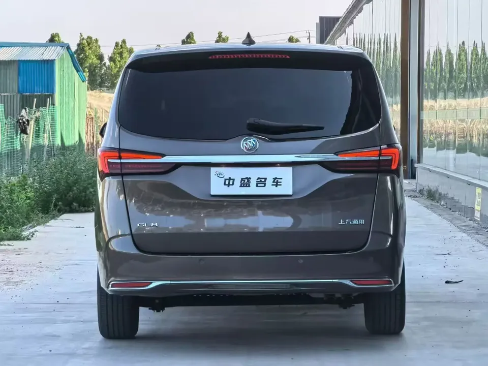 Buick GL8 Land Business Class 2.0T Luxury Edition 2024 — миниатюра 2