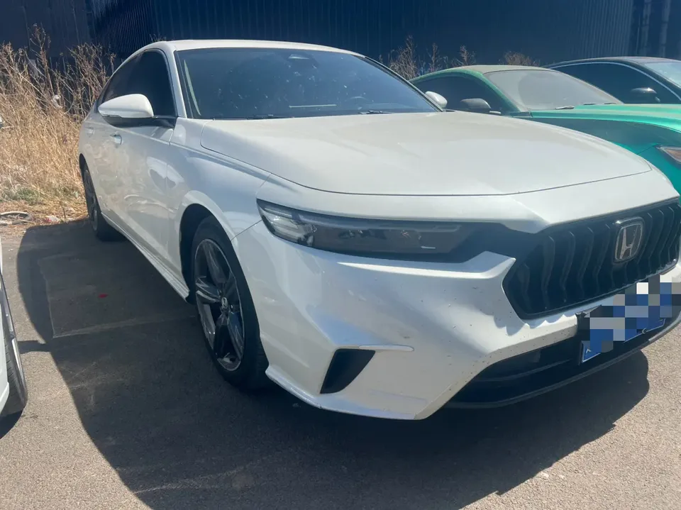 Honda Inspire 260TURBO Elite Edition 2023 — миниатюра 3