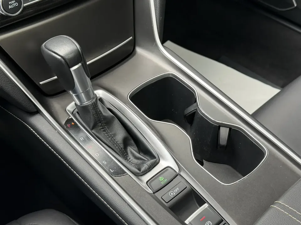 Honda Accord 2022 Accord 260TURBO Fantasy Night Premium Edition 2022 — миниатюра 5