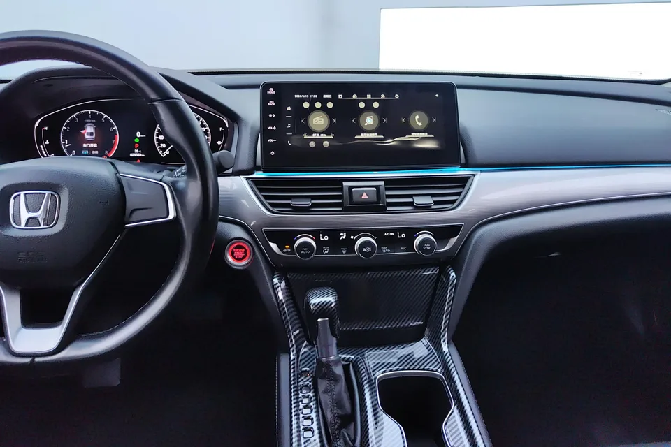 Honda Accord Accord 2022 260TURBO Deluxe Edition 2023 — миниатюра 3