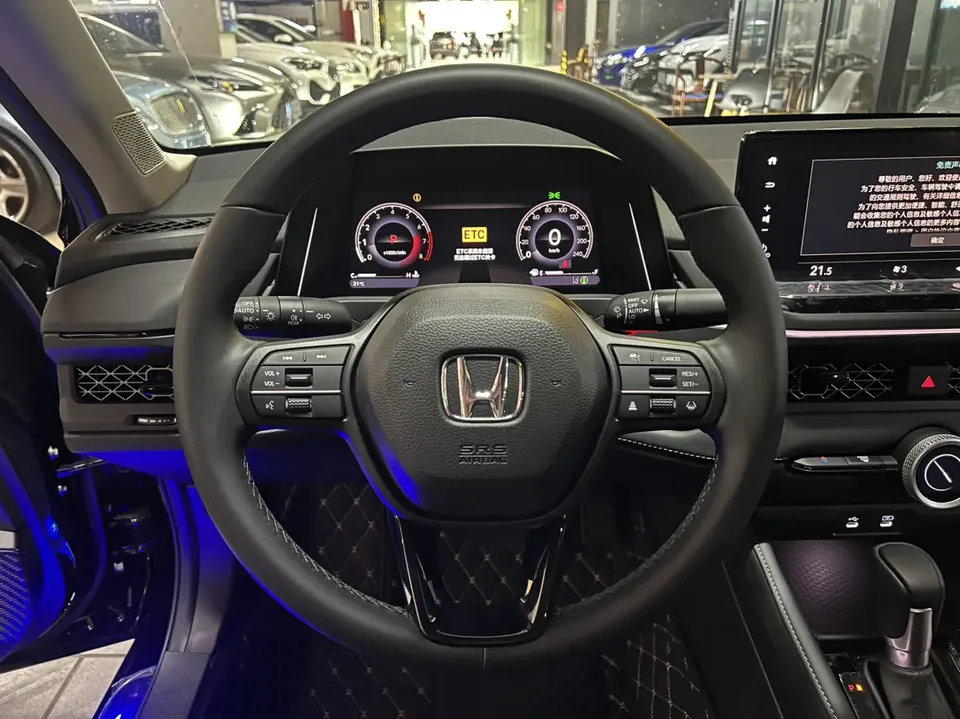 Honda Accord Accord 2025 Sharp T-Motion 260TURBO Comfort Edition 2026 — миниатюра 5