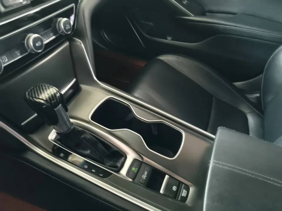 Honda Accord Accord 2022 260TURBO Deluxe Edition 2023 — миниатюра 4
