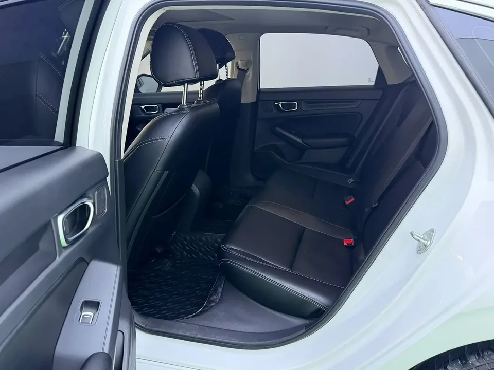 Honda CIVIC Civic 240TURBO CVT Dynamic C-position Customer Special Edition 2023 — миниатюра 3